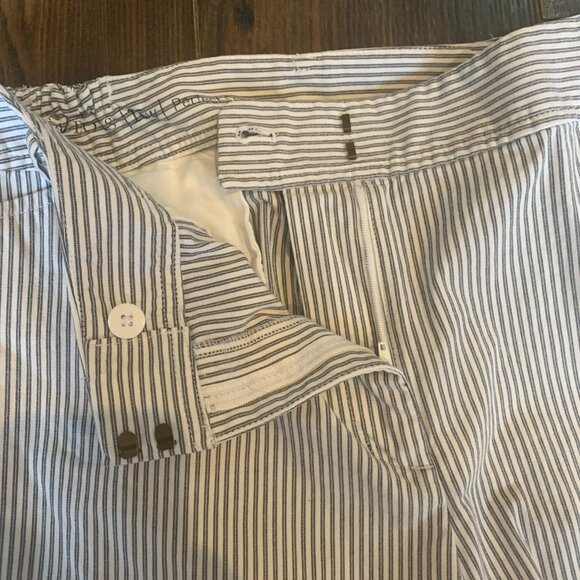 Talbots Perfect Short Women's Size 16 - Picture 3 of 7